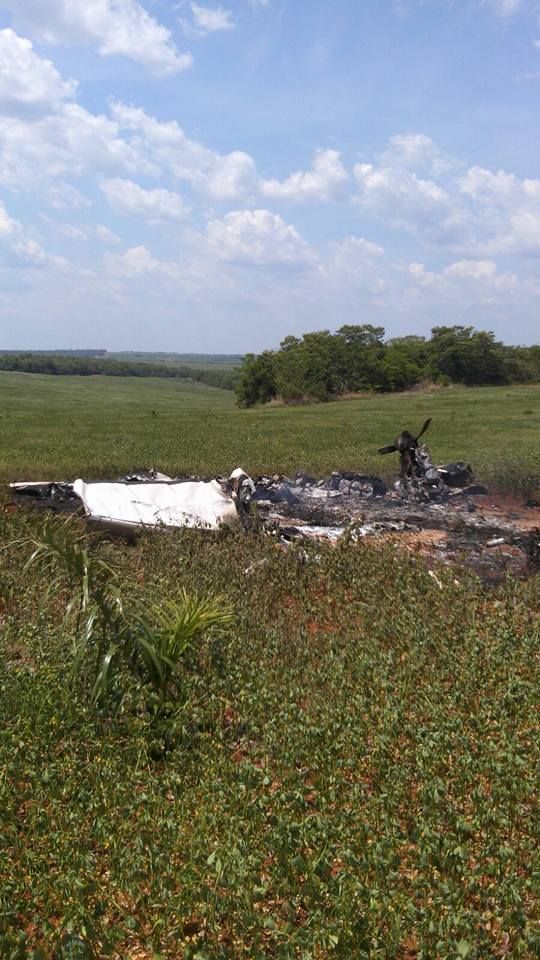 Avio cai em fazenda e mata piloto; peritos apuram causa de tragdia